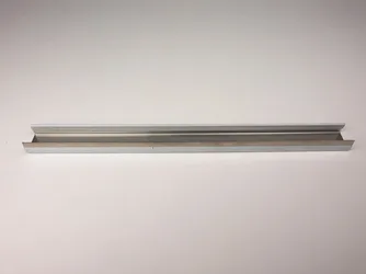 Perfil de unión de estante articulado